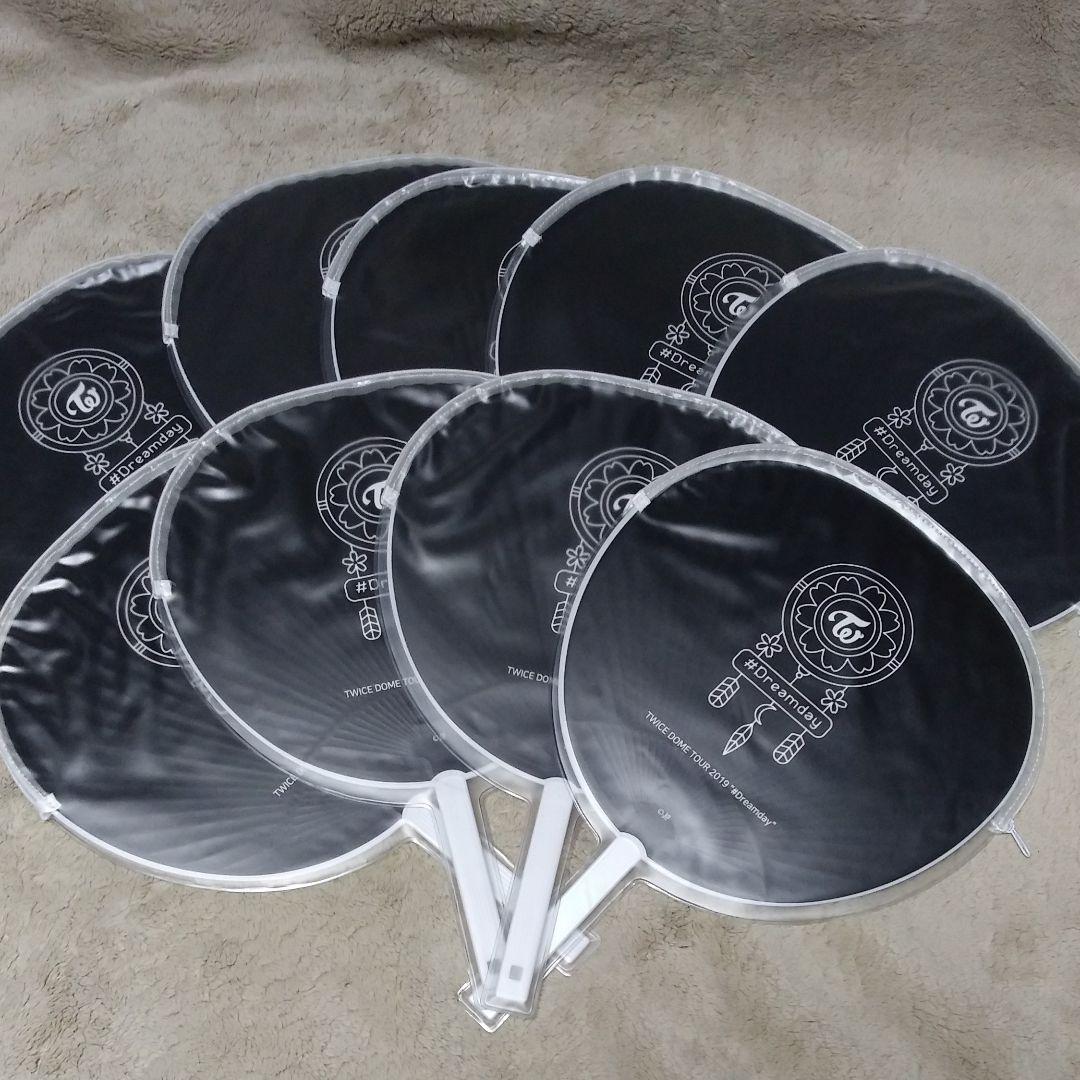 ☆新年セール☆TWICE　うちわ　ケース付き　バック２個付き　トゥワイス