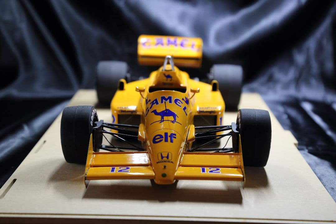 ビーマックス　1/12 ロータス99Tプラモデル完成品