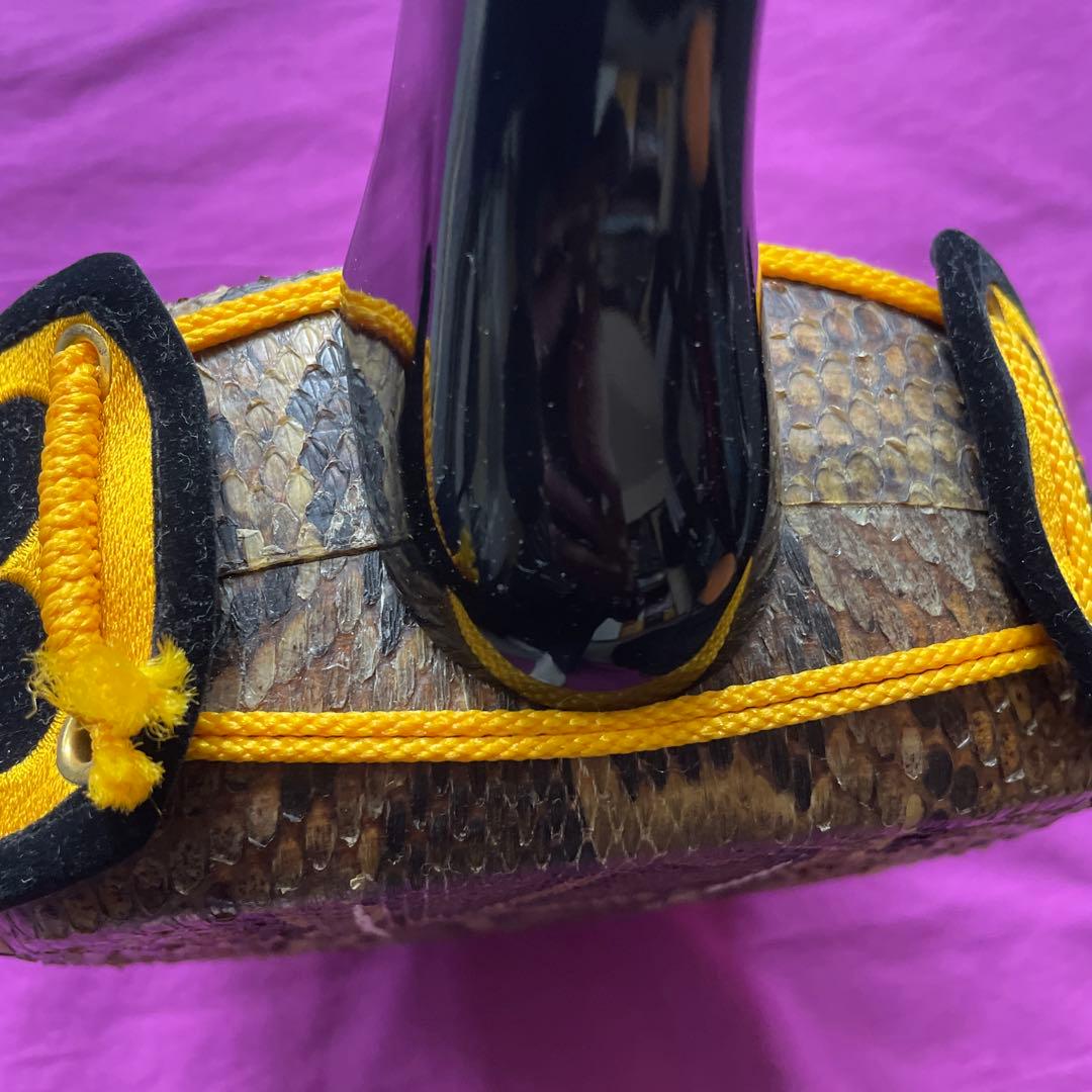 三線本体 ヘビ革 ケース付き