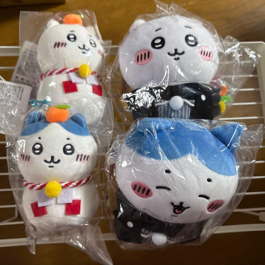 ちいかわ　ハチワレ　正月、おもちもちもちマスコット