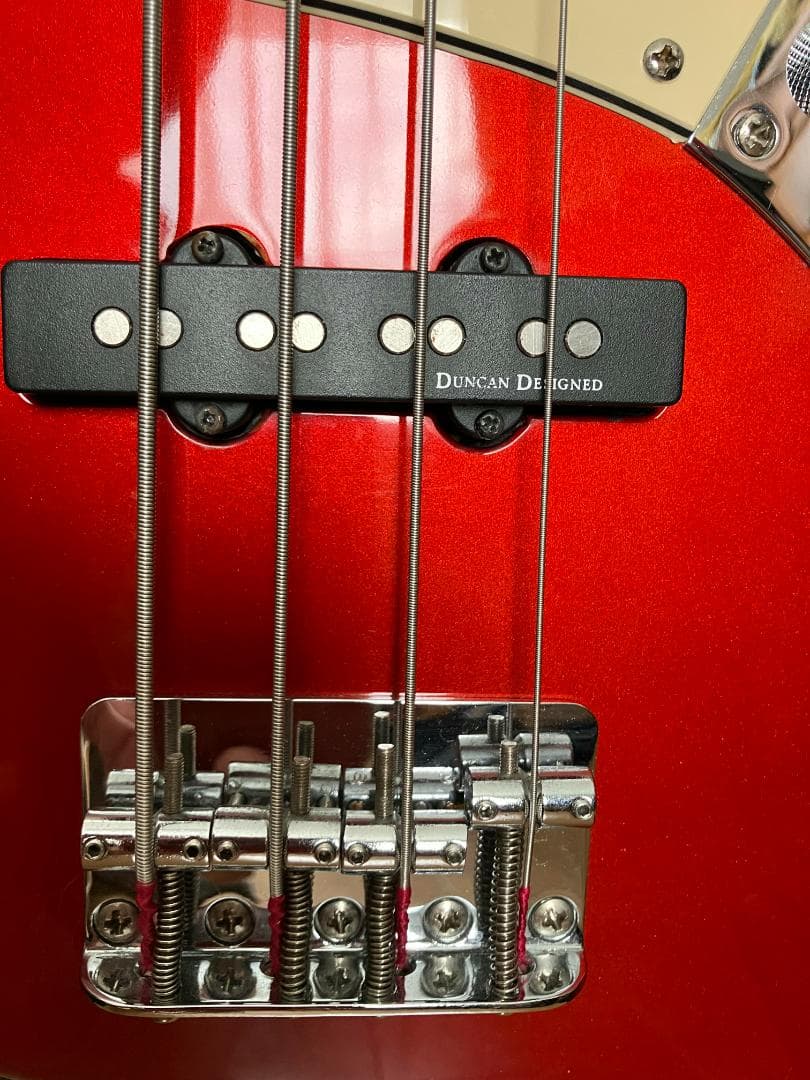 Squier JAZZBASS レッド