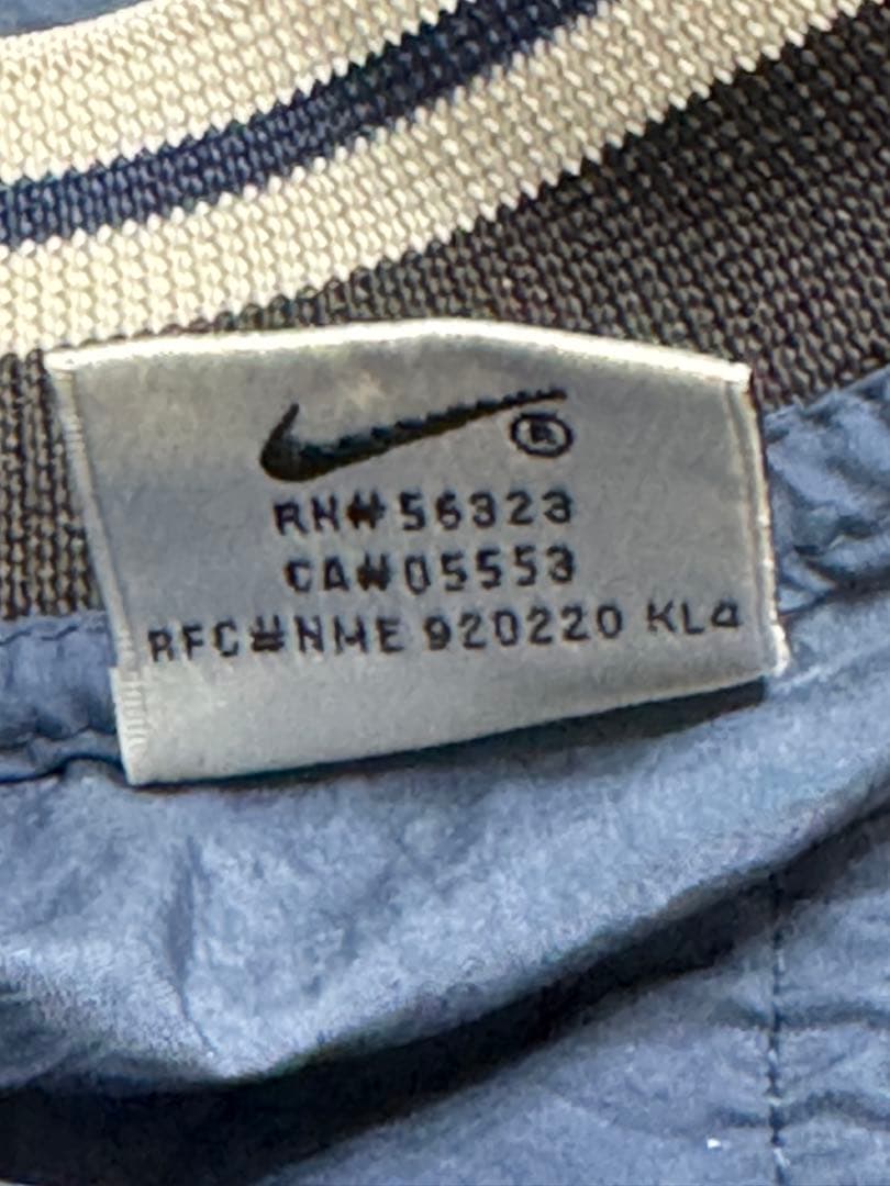 Nike 90’s ナイロンプルオーバー　ピステ