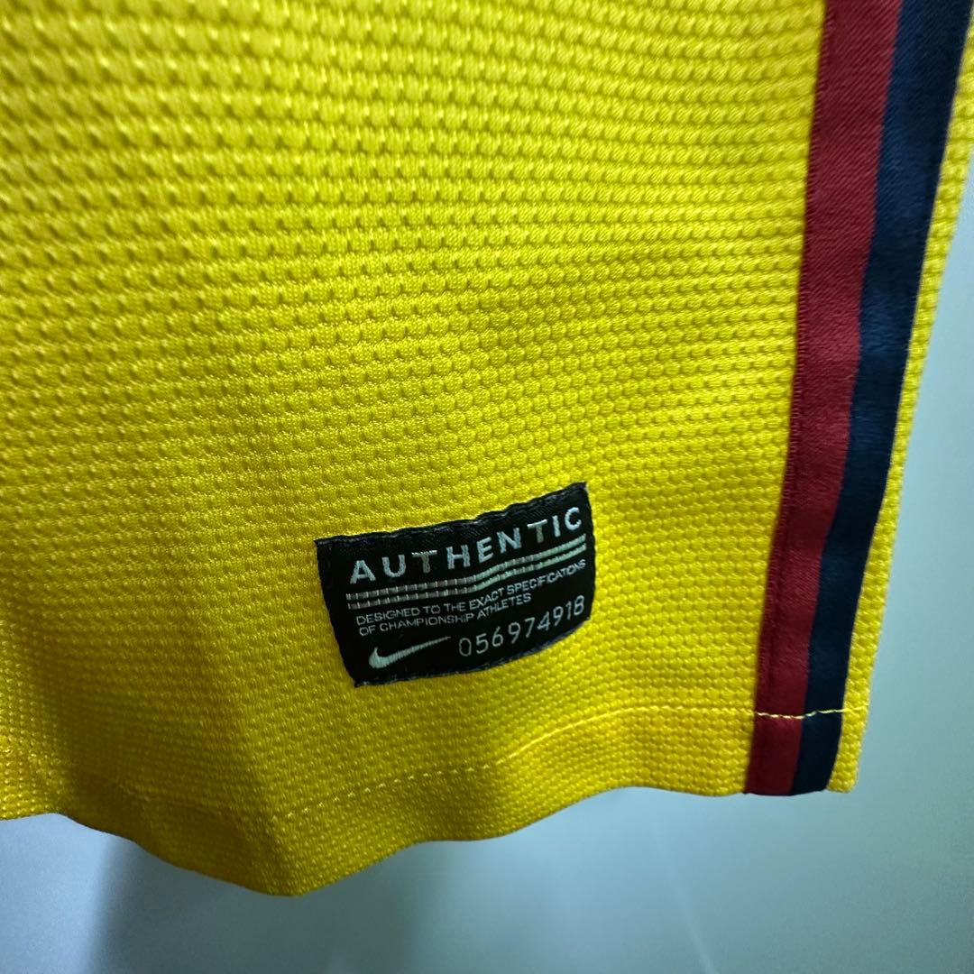 バルセロナ シャビ ユニフォーム