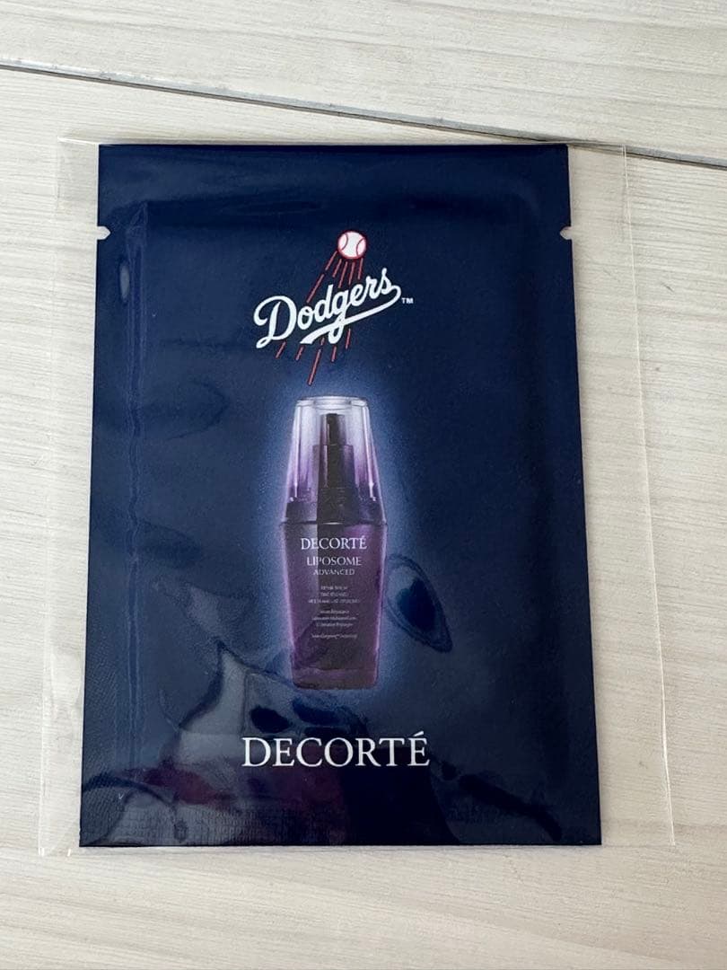 ドジャース　DECORTE トレカ 9/21配布品　【10000個・激レア】