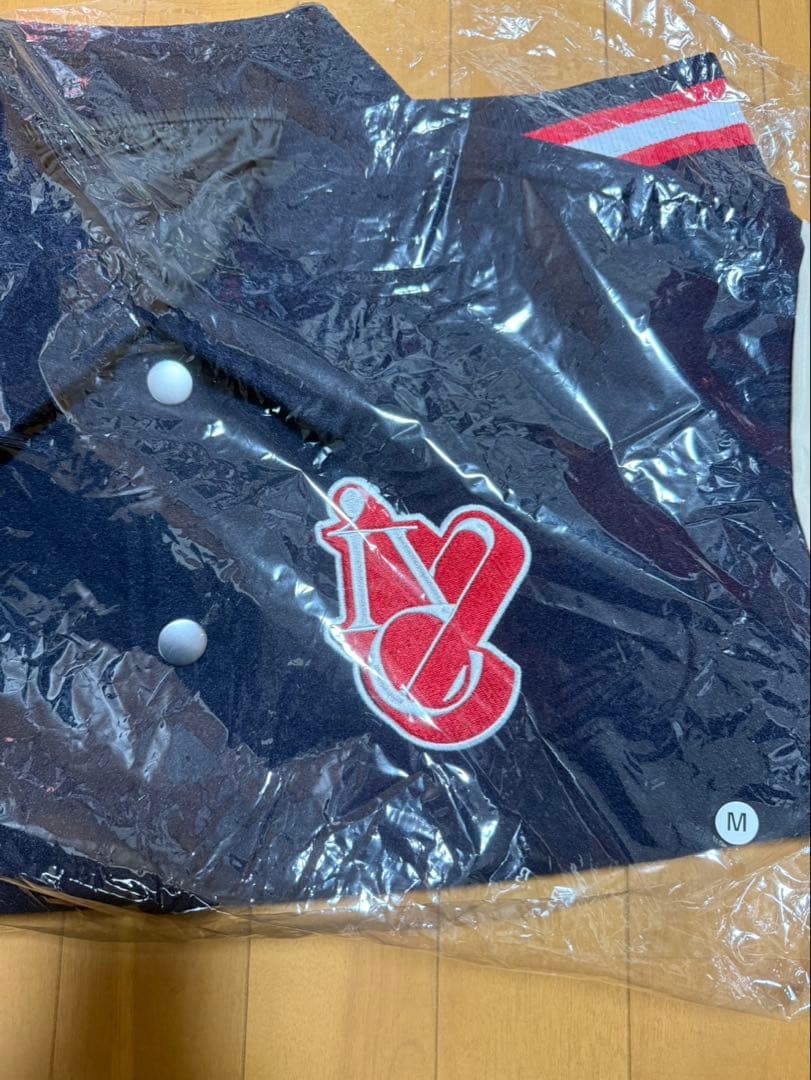 IVE 1st WORLD TOUR スタジャン Mサイズ