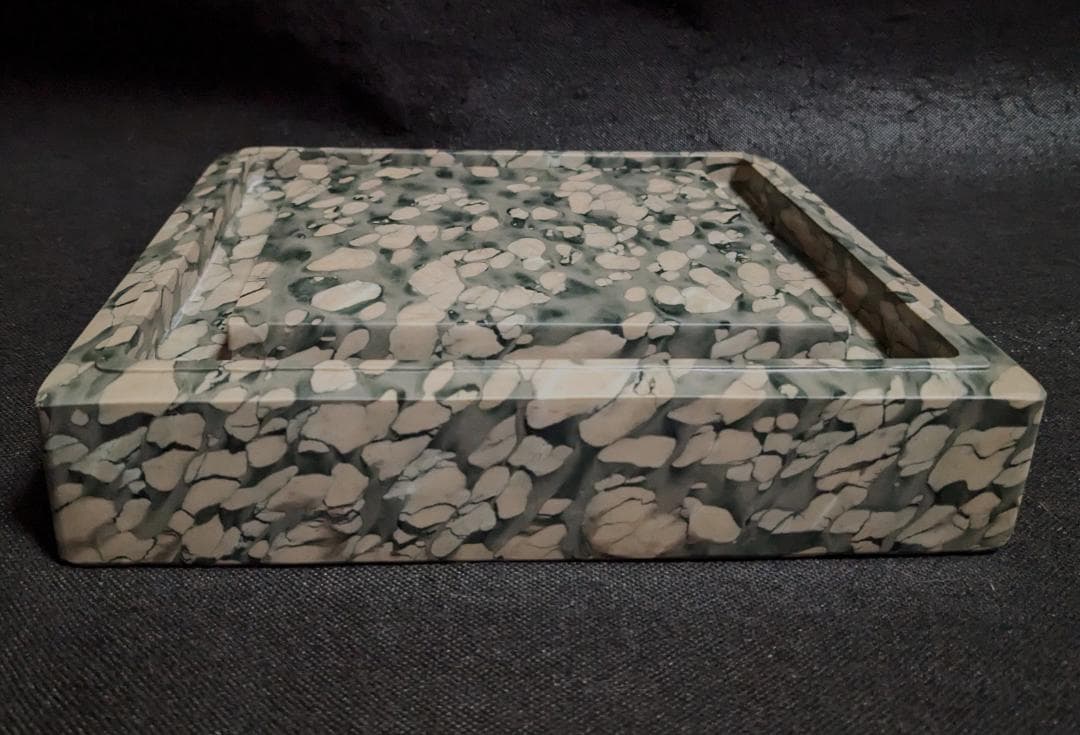 【石渠方硯　豆斑玉石　大型加厚6㎏】◆淡紫と深緑の豆斑美石 ◆珍品◆布化粧箱