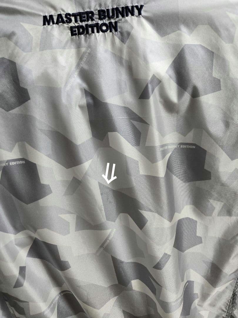 パ*ダ様 ❣️新品❣️マスターバニーフード付き2WAYコンバーチブル ブルゾン❣