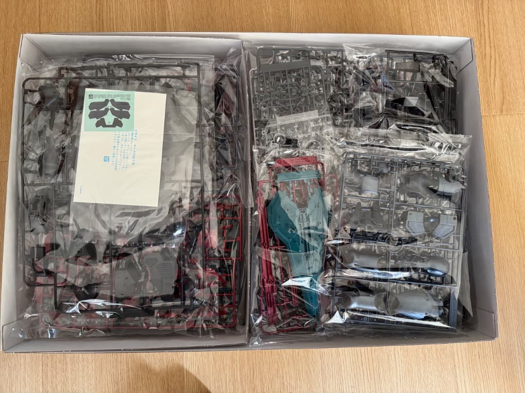 MG サザビー MSN-04 SAZABI 暮霭黑、νガンダム 朝霞粉 2点