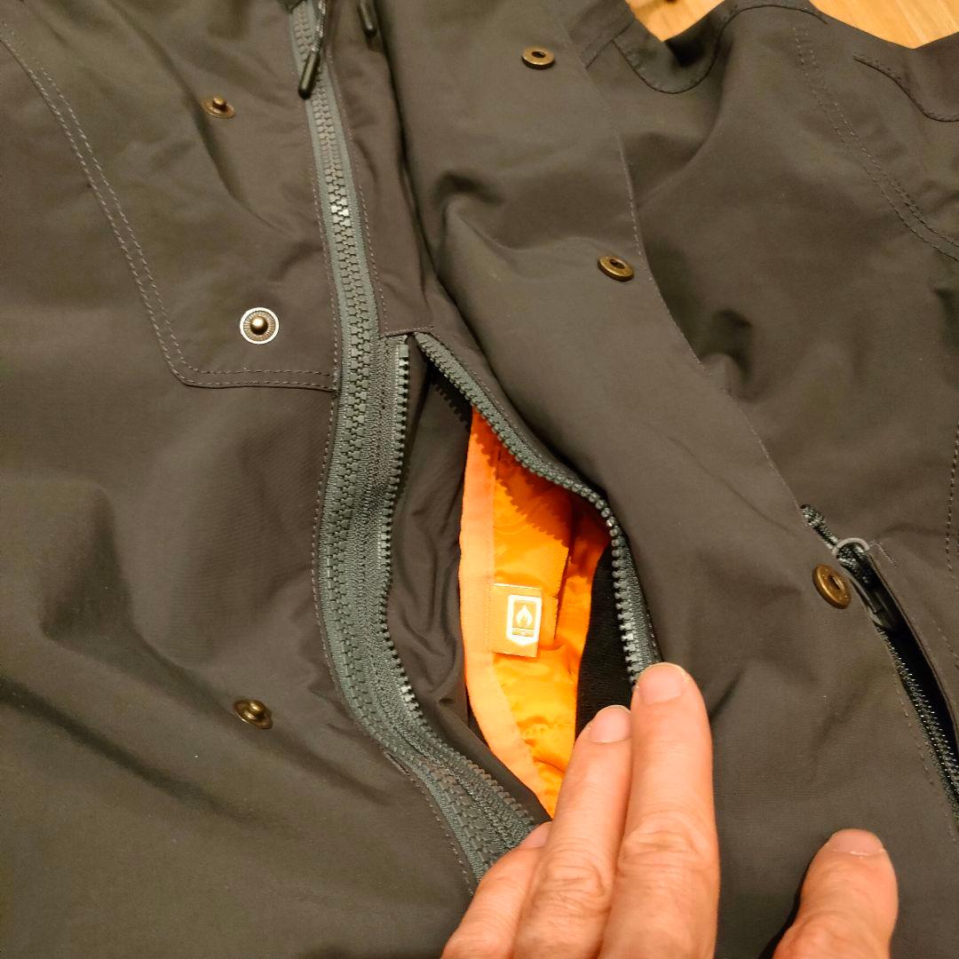 【美品】バートン スノーボードウェア 女性用 Mサイズ