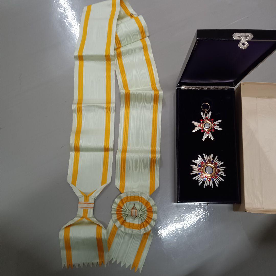 【極美品! 本物保証】勲一等瑞宝章 明治勲章 瑞宝大綬章 昭和後期 勲章 徽章