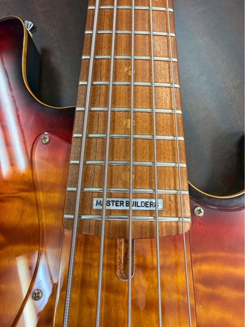 BACCHUS MASTER BUILDERS 5弦ベース