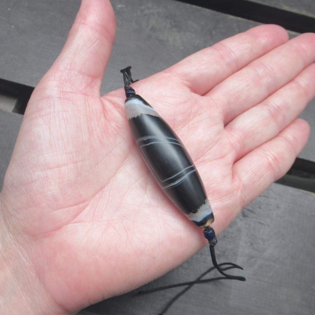 天然瑪瑙　一眼天珠　5.9ｘ1.6センチ　パワーストーン　チベット