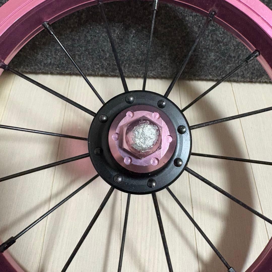 ストライダー　DADDYLAB ダディラボ　ホイール　ピンク　カスタム