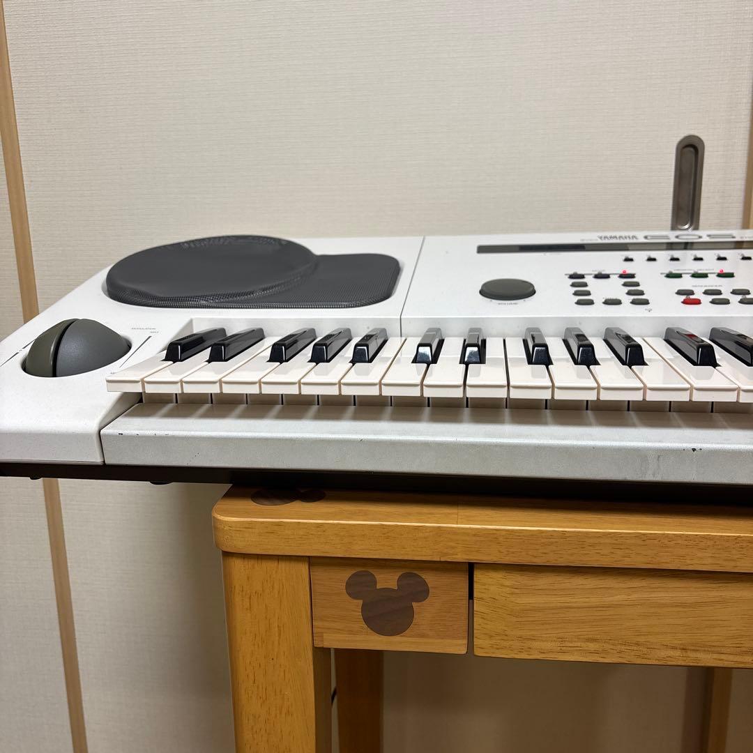 鍵盤楽器 YAMAHA EOS B700