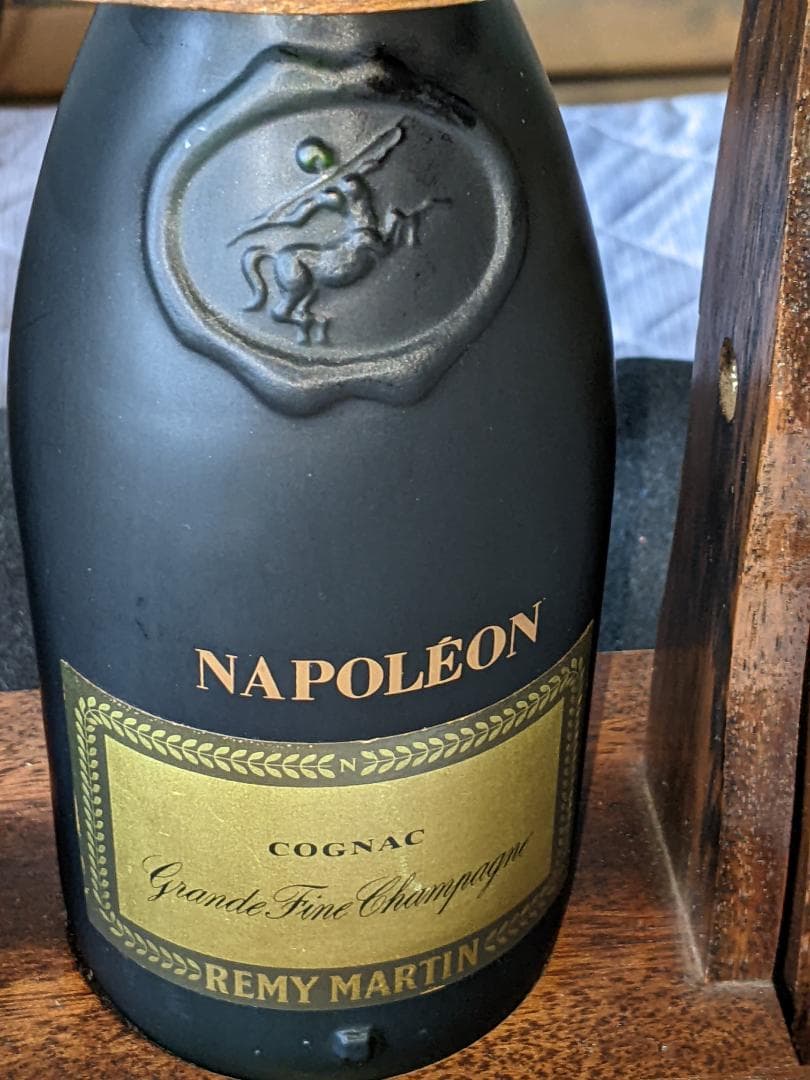 レミーマルタンナポレオン台座付き