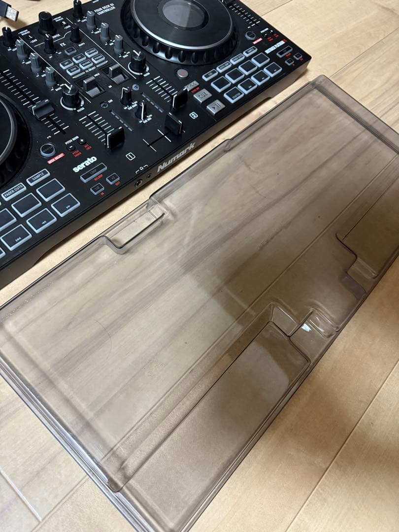 Mixtrack Platinum FX ジャンク品　カバー無し