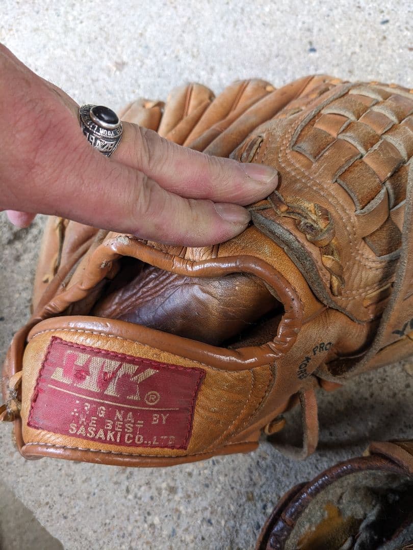 昔の野球　グローブ8個セット(⁠✿⁠^⁠‿⁠^⁠)