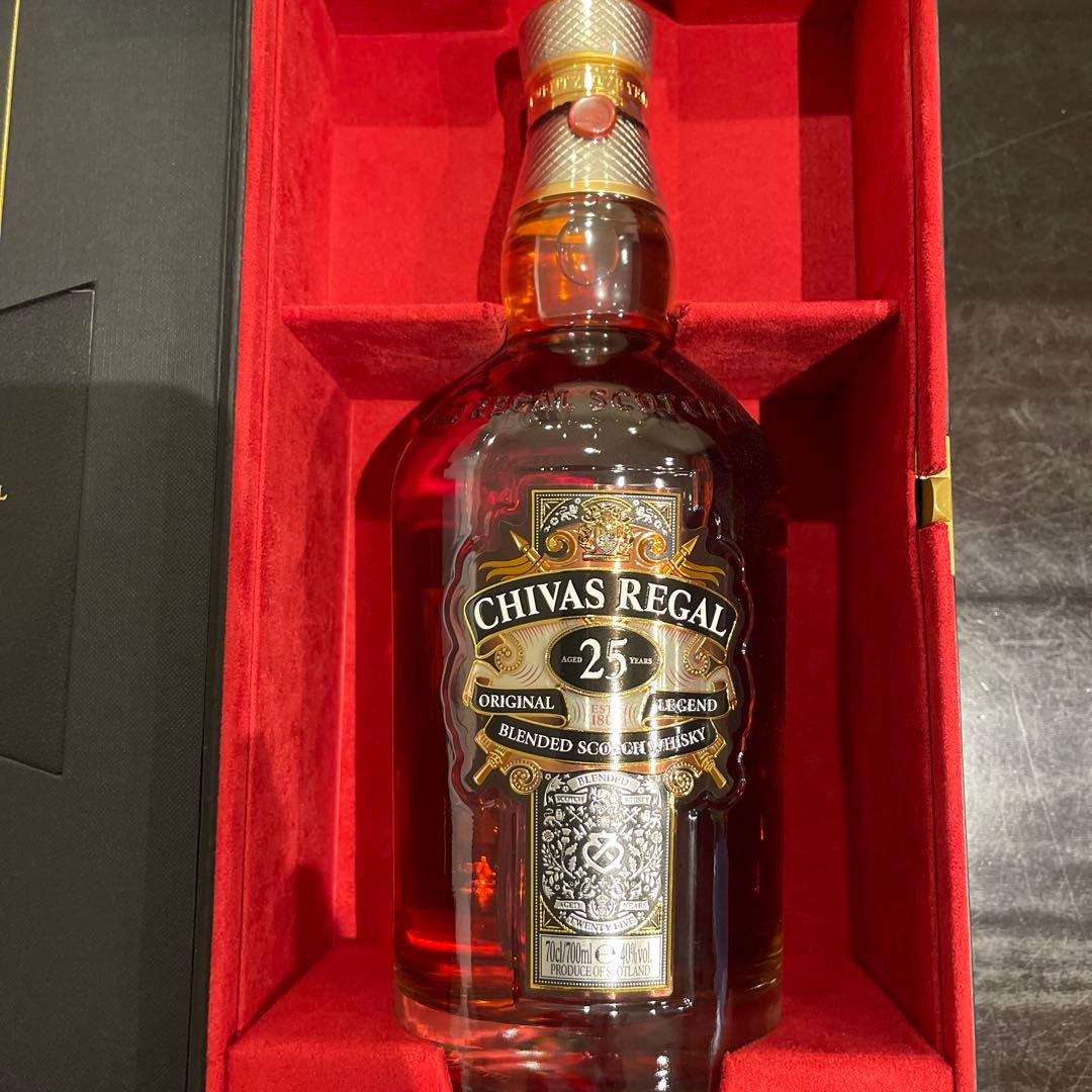 未開栓　CHIVAS REGAL 25年 ギフトボックス入り 750ml