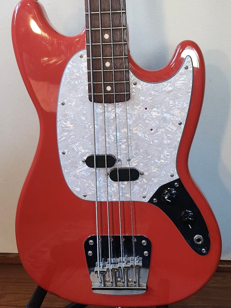 Fender Mustang Bass レッド 美品。