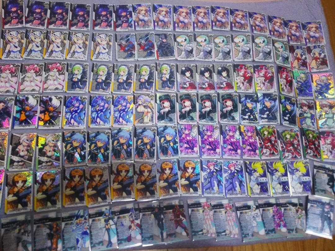 武装神姫バトルコンダクターUR90枚以上、N～ＳＲの6Ｖ17枚