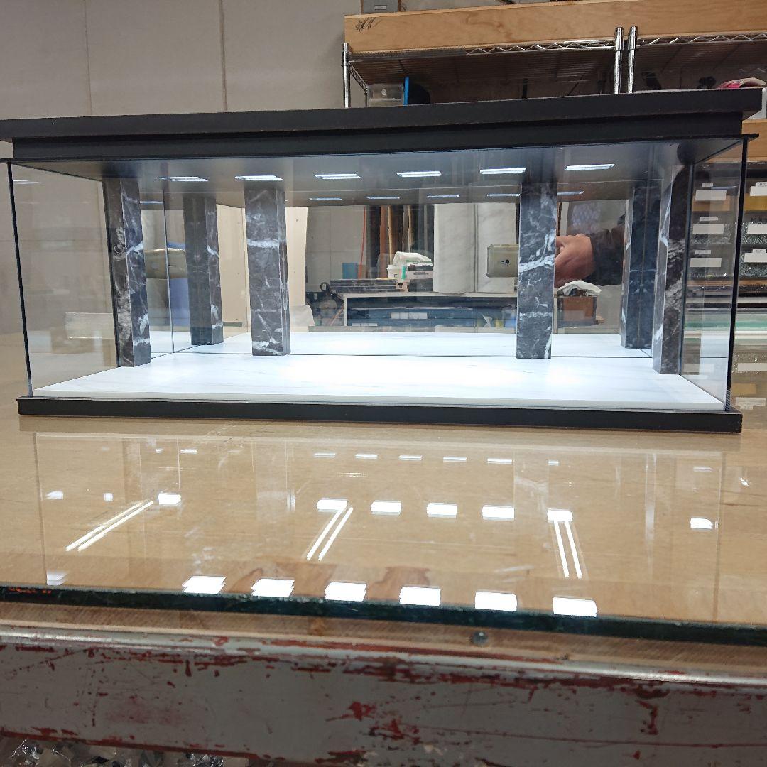 hir様　アクリルショーケース　黒仕様