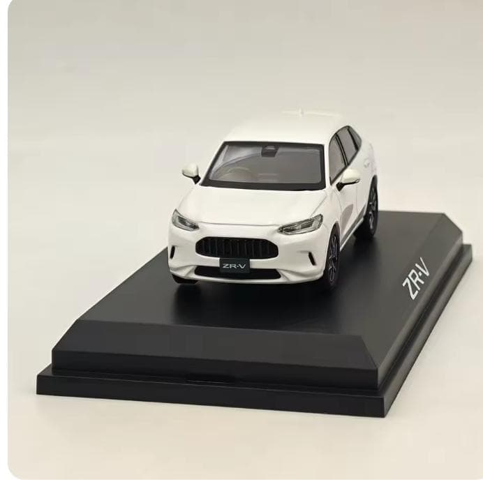 ホビージャパン 1/43 ZR-V e:HEV プラチナホワイトパール