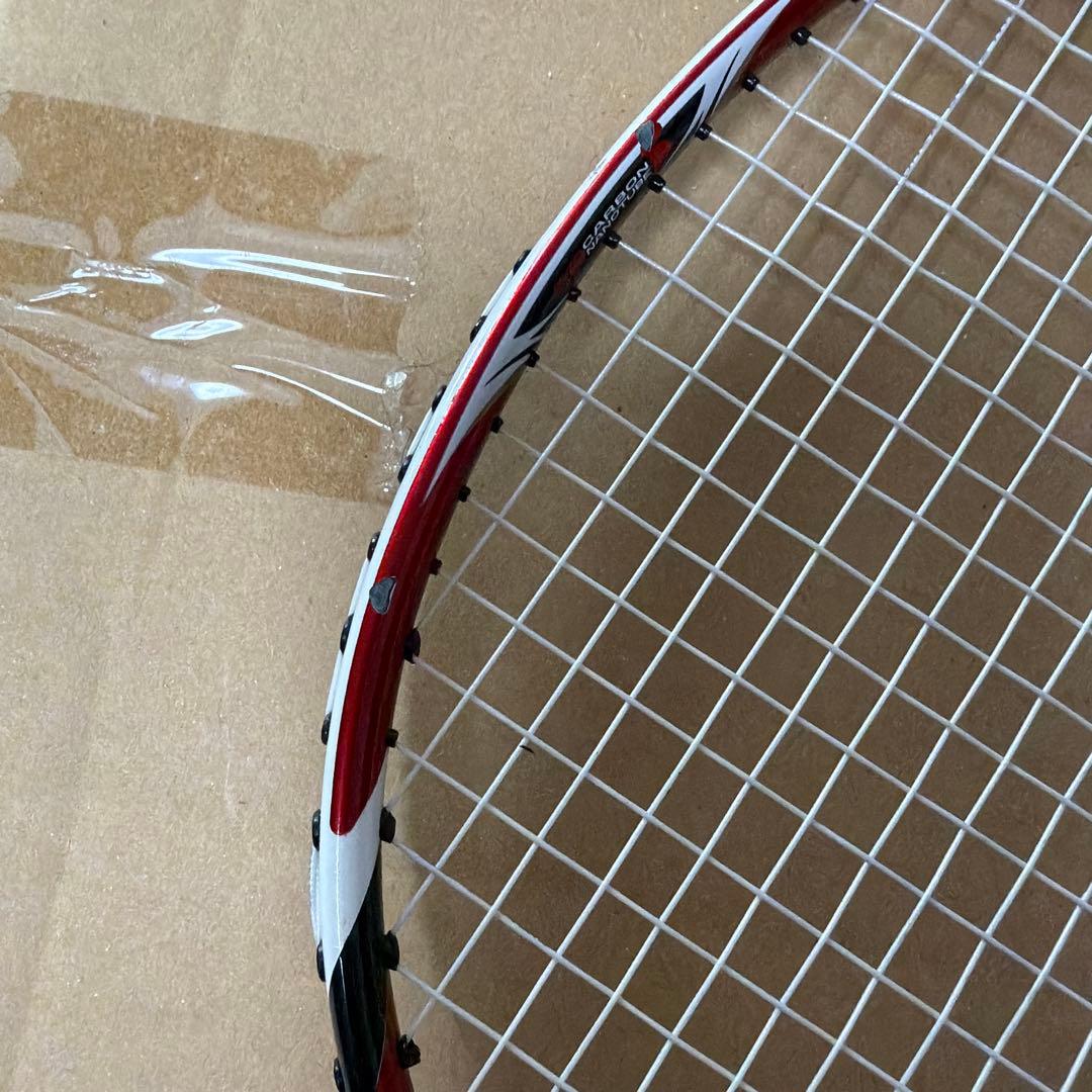 傷ありヨネックス ArcSaber 10 　アークセイバー　バドミントンラケット