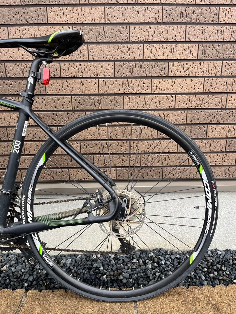 MERIDAロードバイク ブラック/グリーン 700C