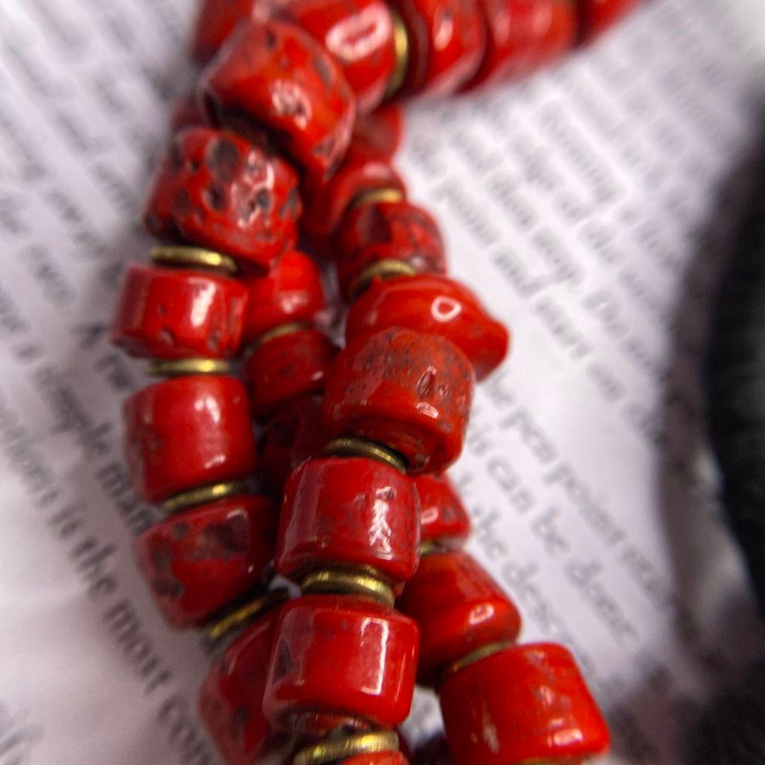 逸品 ネパール 老料ヒマラヤンコーラル ビーズ 赤サンゴ調三連 遵型 ネックレス