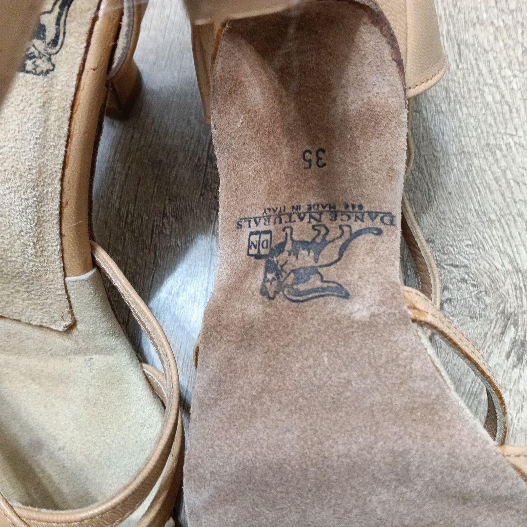 Dancing Naturals ベージュ ストラップヒール イタリア製