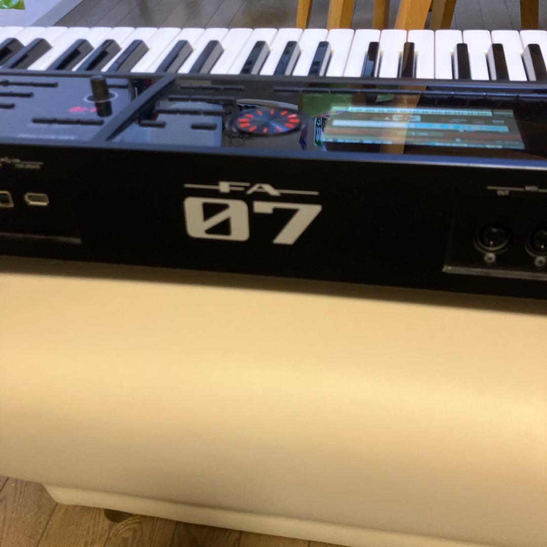 鍵盤楽器 Roland FA07