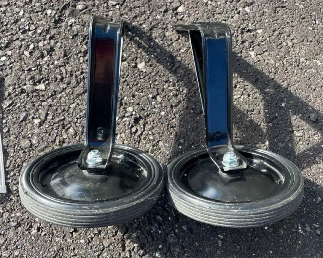 【MOSTONE様】【手渡し　静岡】18インチ自転車　キッズ　ジープ赤