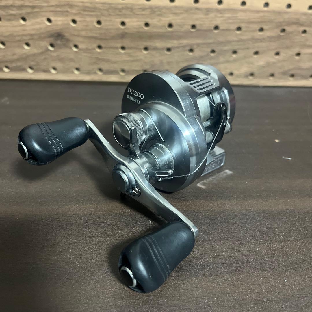 リール SHIMANO CALCUTTA CONQUEST DC200