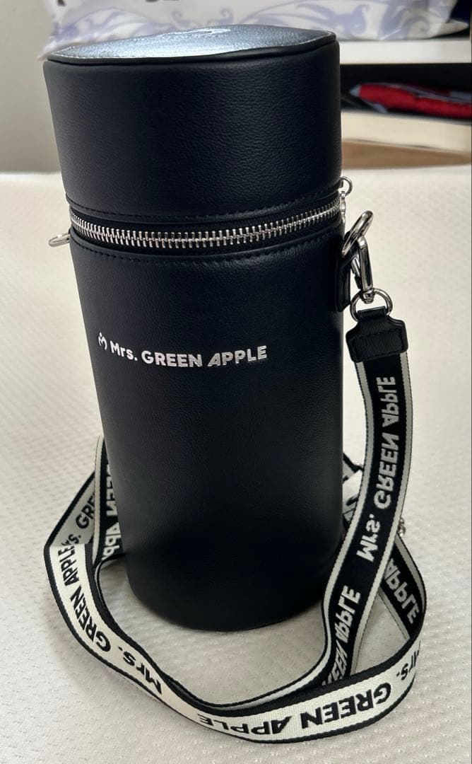 Mrs. GREEN APPLE ペンライトケース　　黒