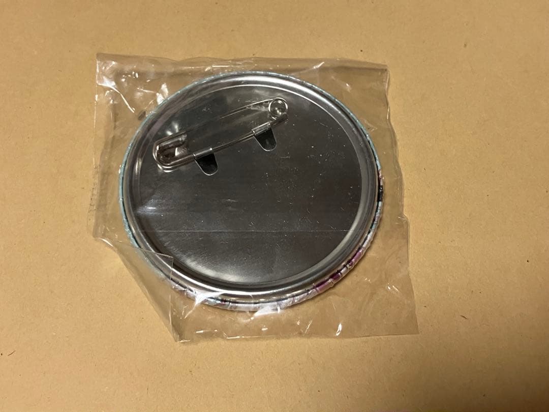 e*u様 9nine 新海天　缶バッジ