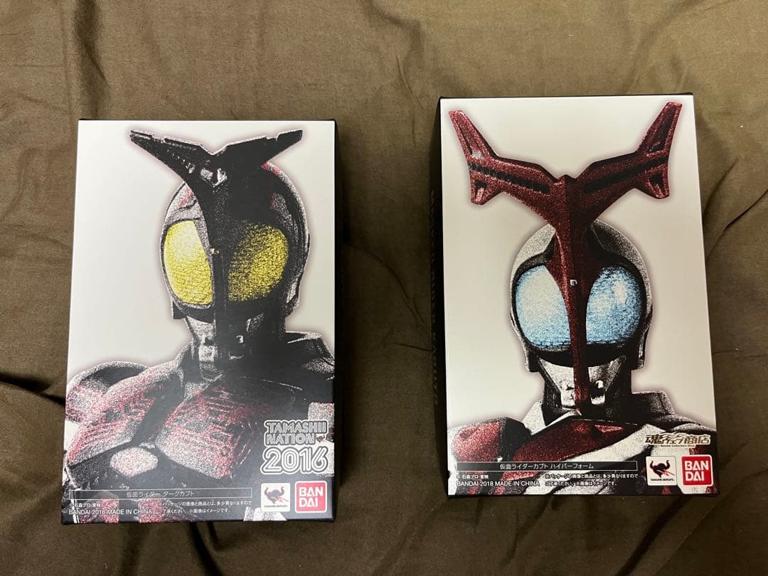 SHフィギュアーツ 真骨彫 仮面ライダーカブト ハイパーフォーム バンダイ