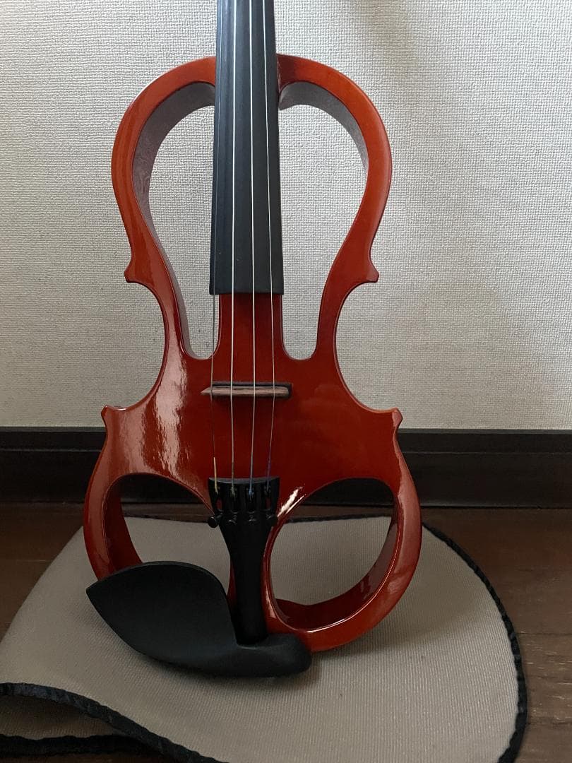 エレキバイオリン　４／４サイズ