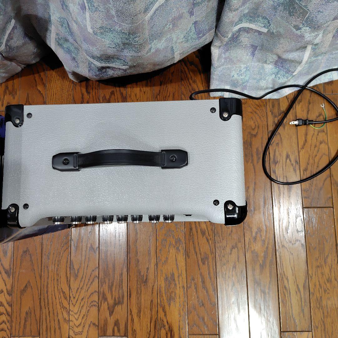 Marshall MG Series 15DFX ギターアンプ　人気のシルバー