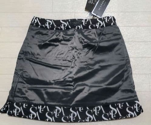 再再再値下げ新品　セントアンドリュース　中綿スカートSS　黒定価33000円