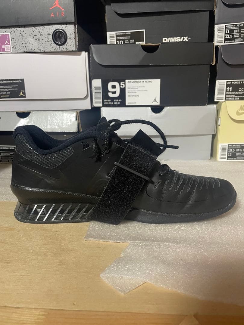 NIKE ロマレオス3 スクワットシューズ