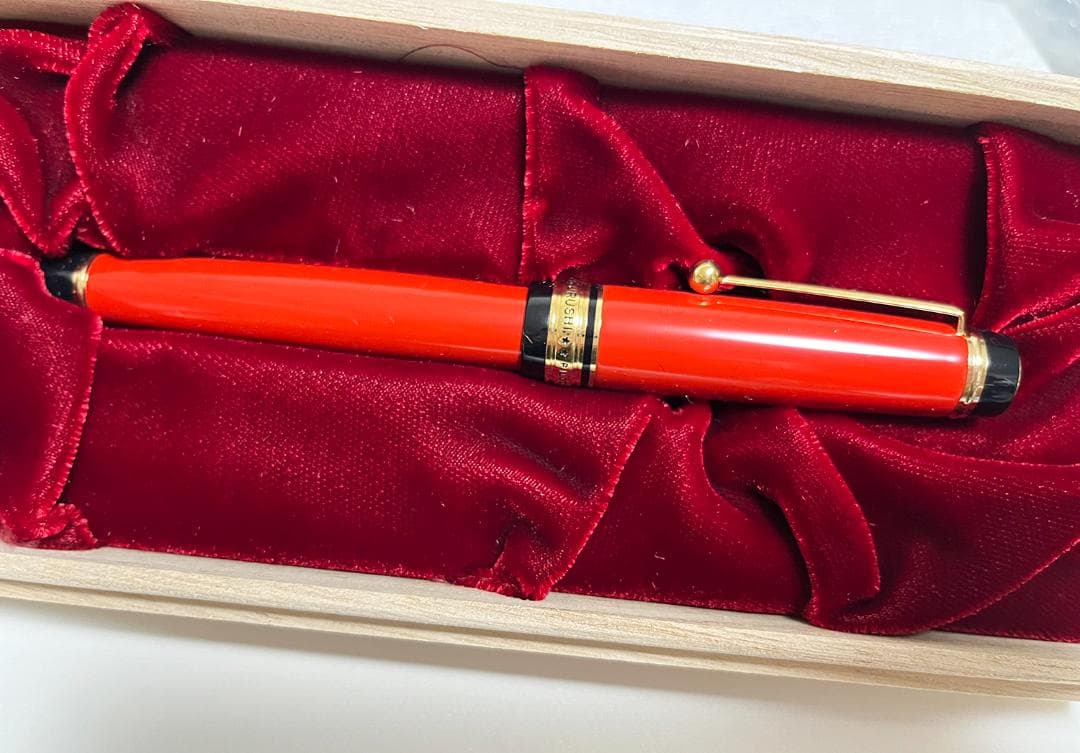 【新品希少】PILOTカスタム845朱漆太字18K万年筆