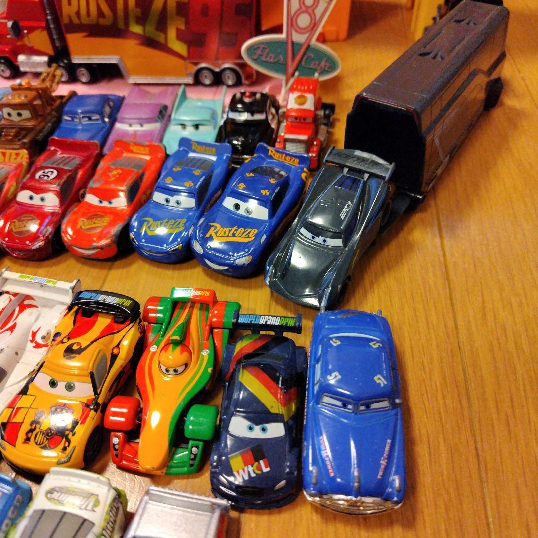カーズ ディズニー トミカ等 セット47台 ラジエータースプリングス まとめ売り