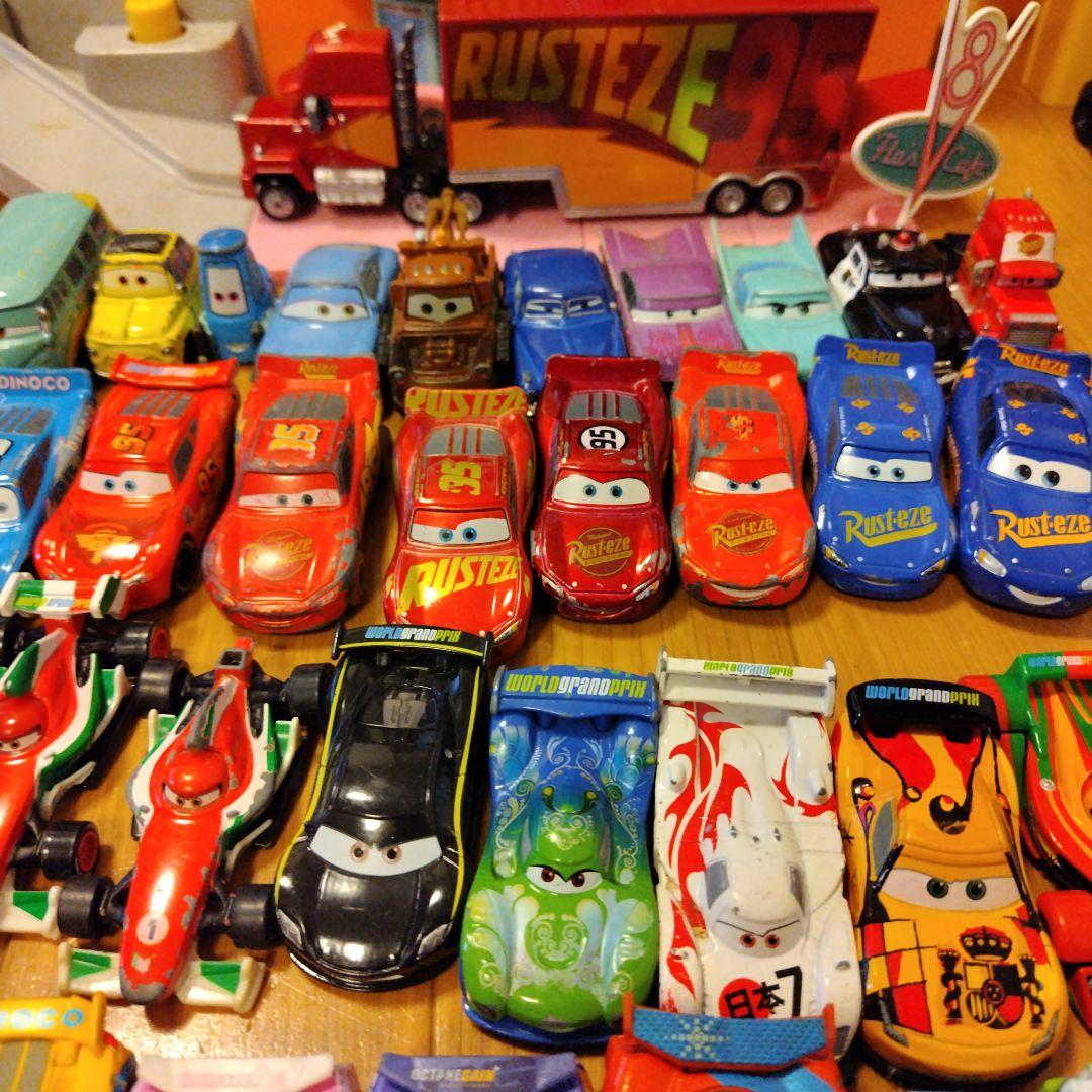 カーズ ディズニー トミカ等 セット47台 ラジエータースプリングス まとめ売り