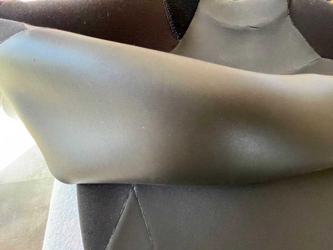 オニール　新品スーパーフリークセミドライ　メンズL