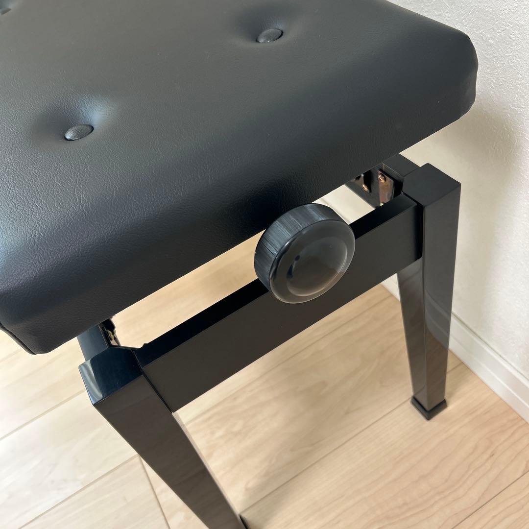 新品　ヤマハ　ピアノ高低自在椅子