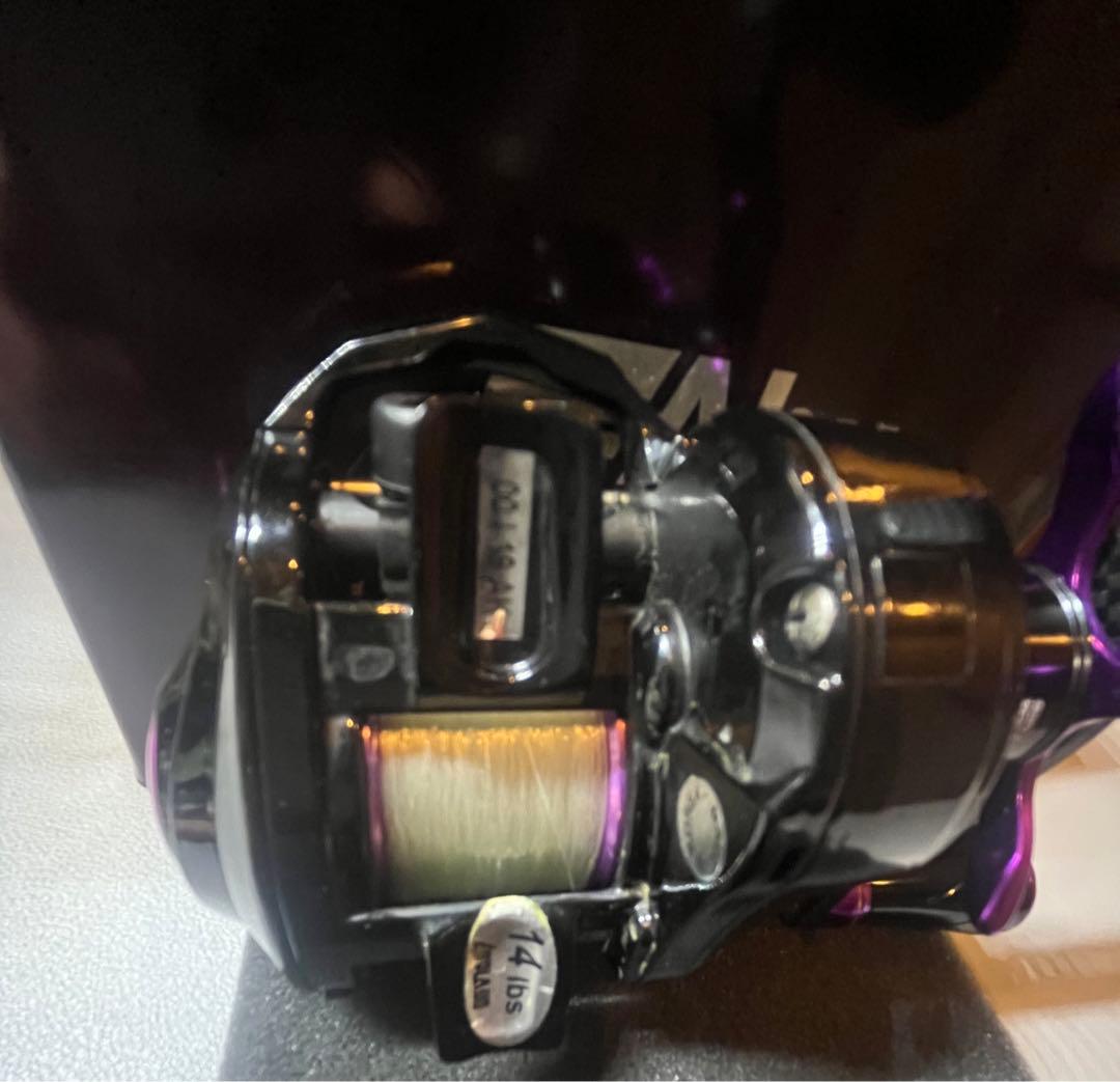 Abu Garcia EXD ベイトリール 5.4:1 黒/紫