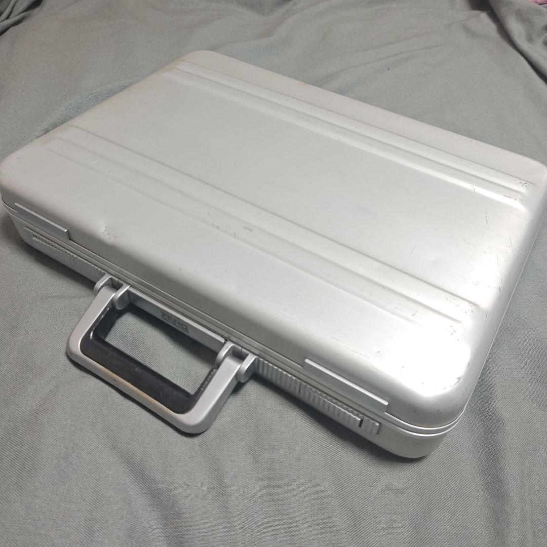 東京マルイ　電動ガン　MP7A1　タンカラーモデル　ゼロハリケース付き