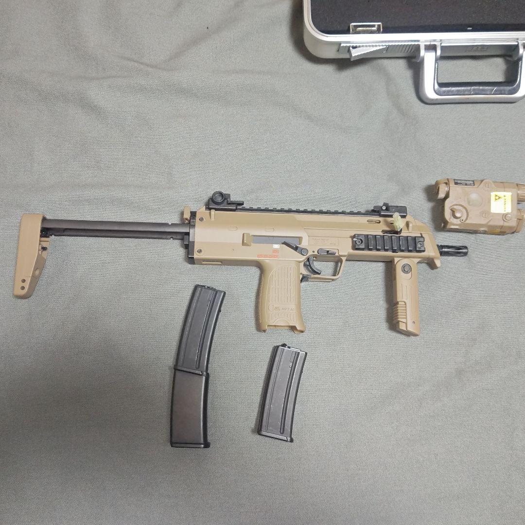 東京マルイ　電動ガン　MP7A1　タンカラーモデル　ゼロハリケース付き