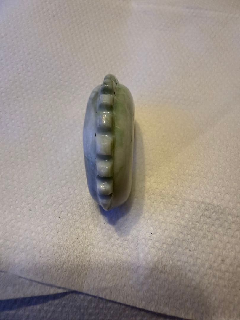 糸魚川翡翠‼️獣形勾玉‼️58,300円にて購入品‼️これ以上の値引きはいたしません‼️