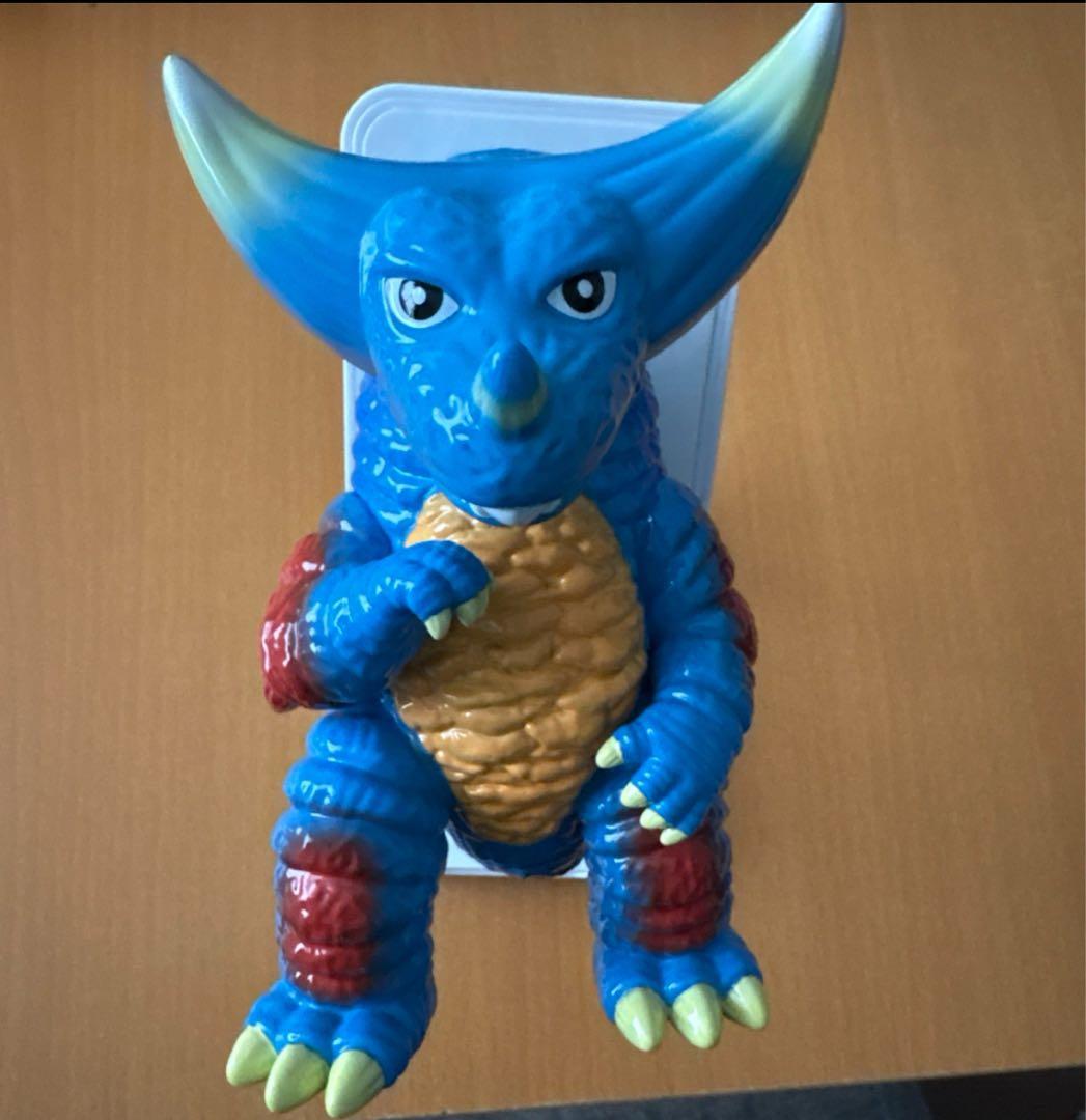 ウルトラマン怪獣　Artverse アートソフビシリーズ　ゴモラ　海外限定